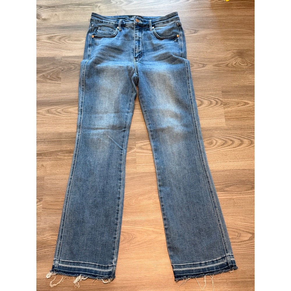 Judy Blue High Rise Straight Leg Jeans Medium Wash Raw Hem Women's Size 11 / 30
